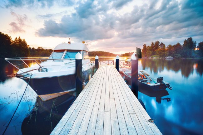 img_app-cam-solo-4G_lifestyle-boat-jetty_3283x2189 App Cam Solo 4G on Jetty