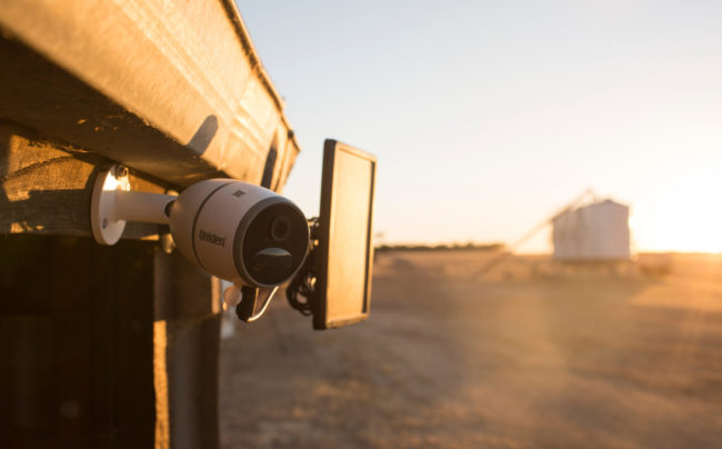 img_app-cam-solo-4G_lifestyle-davernport-24_3220x2000 App Cam Solo 4G (Outback)